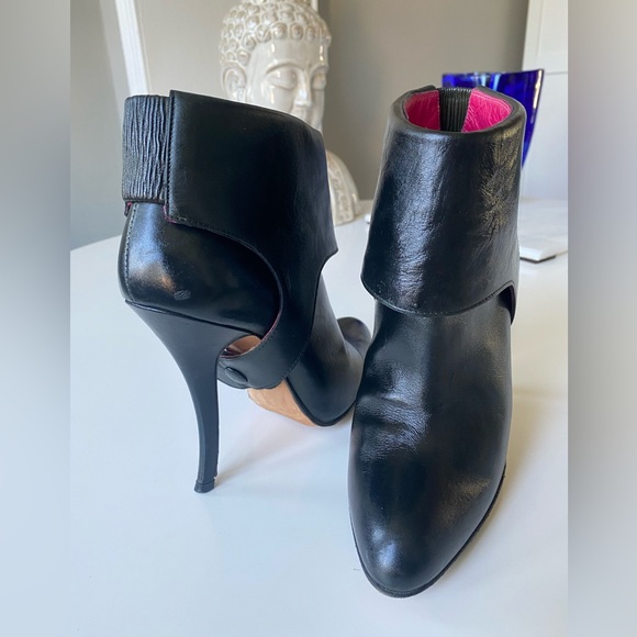 Manolo Blahnik boots nappa leather. Very good used condition - Picture 7 of 8